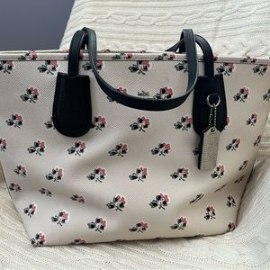 Authentic Coach tote bag